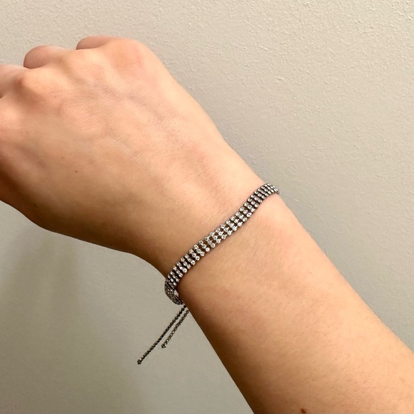 Blingy bracelet with adjustable sliding clasp - Picture 3 of 4